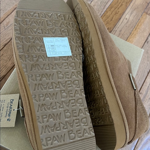 Bearpaw Men’s cozy slippers - Picture 6 of 7